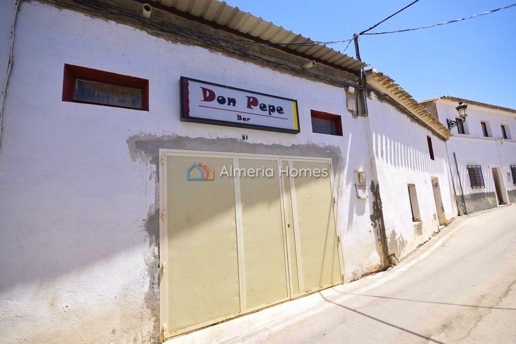 Bar Restaurant Pepe — Commercial Property for sale in Partaloa, Almeria — Image #1