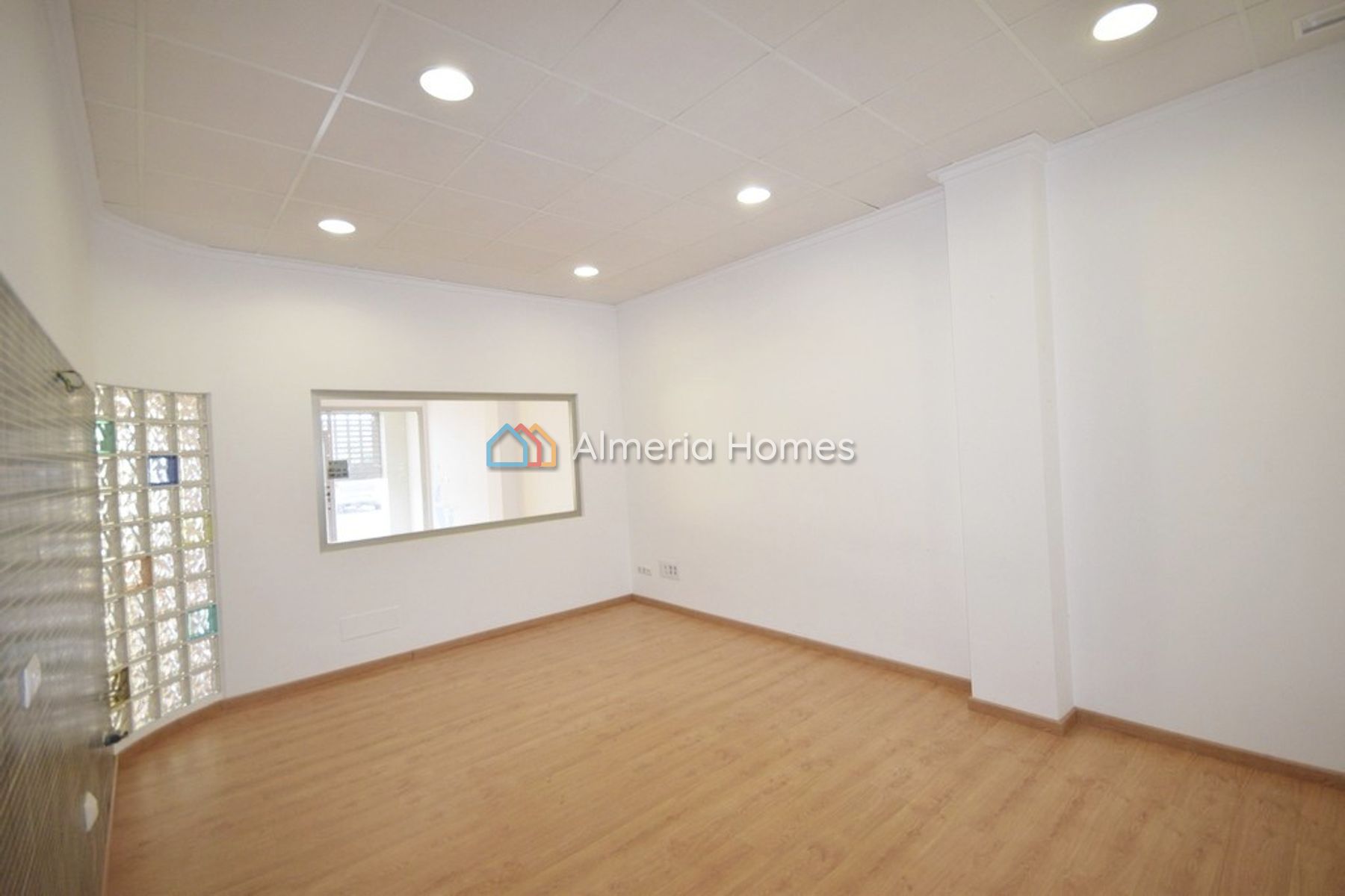 Tienda Flores — Commercial Property for sale in La Alfoquia, Almeria — Image #3