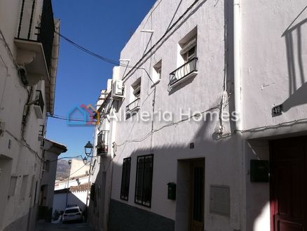 Casa Joaquin: Town House in Seron, Almeria