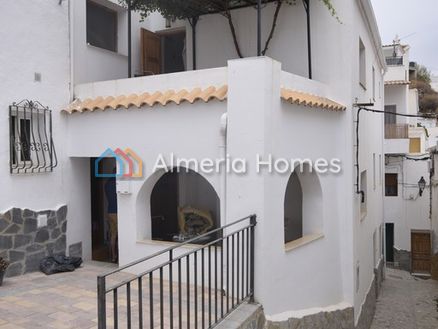 Casa Bamba: Town House in Sierro, Almeria