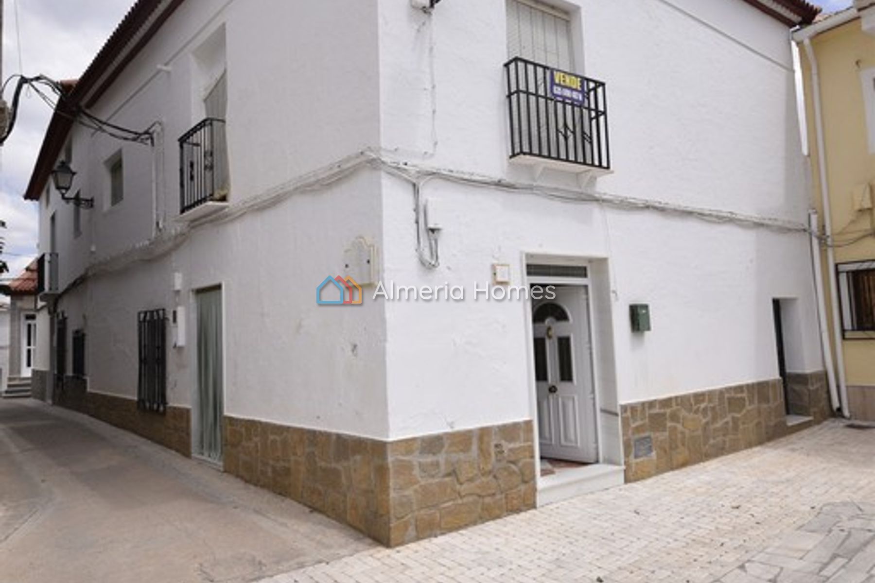 Casa Fluor — Town House for sale in Lijar, Almeria — Image #1