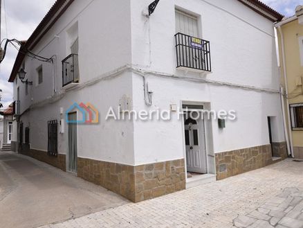 Casa Fluor: Town House in Lijar, Almeria