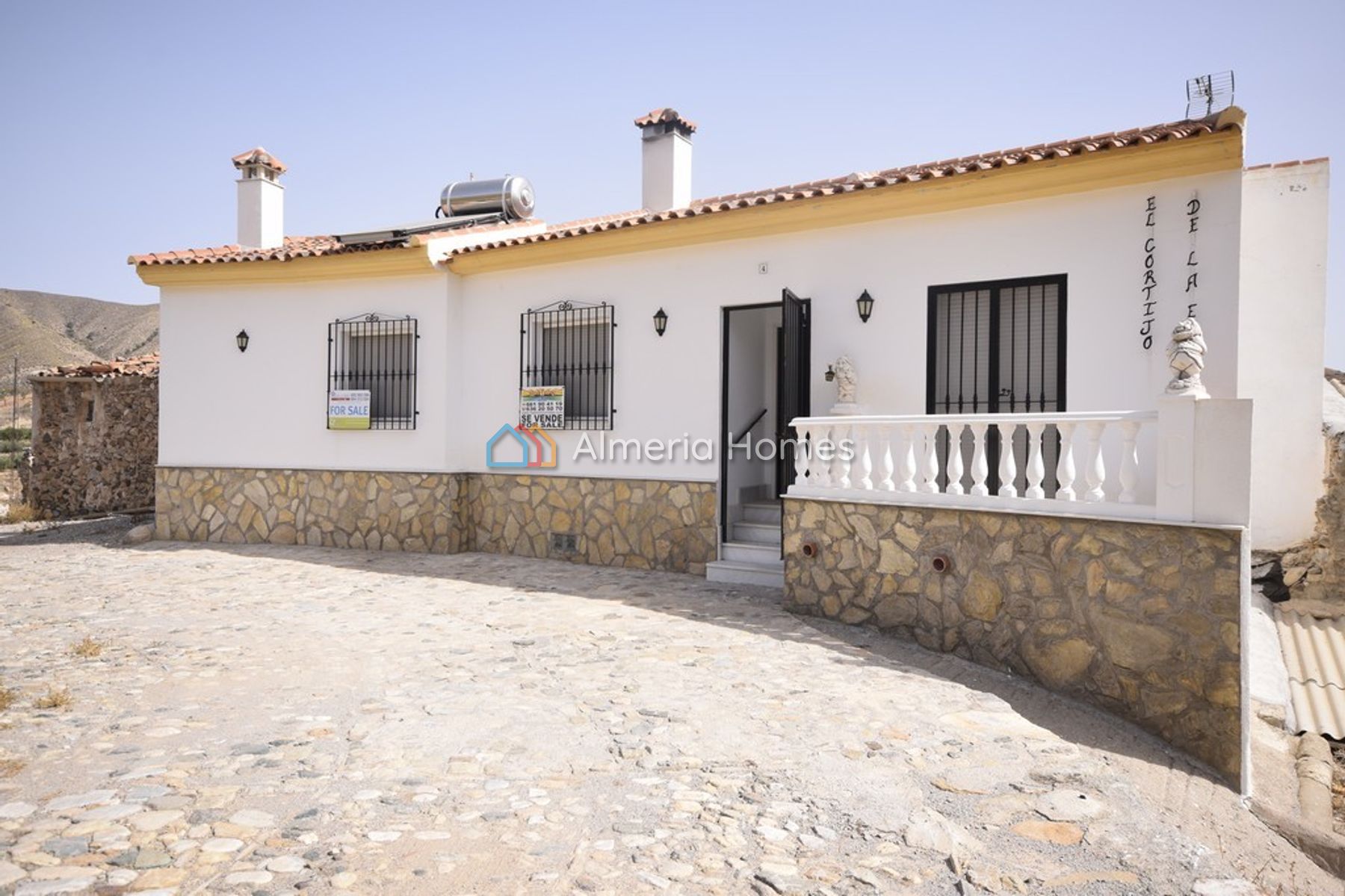 Villa Solar — Villa sold in Arboleas, Almeria — Image #1