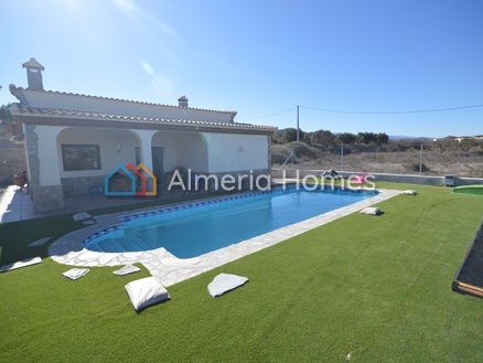 Villa Rosaleda: Villa in Cantoria, Almeria