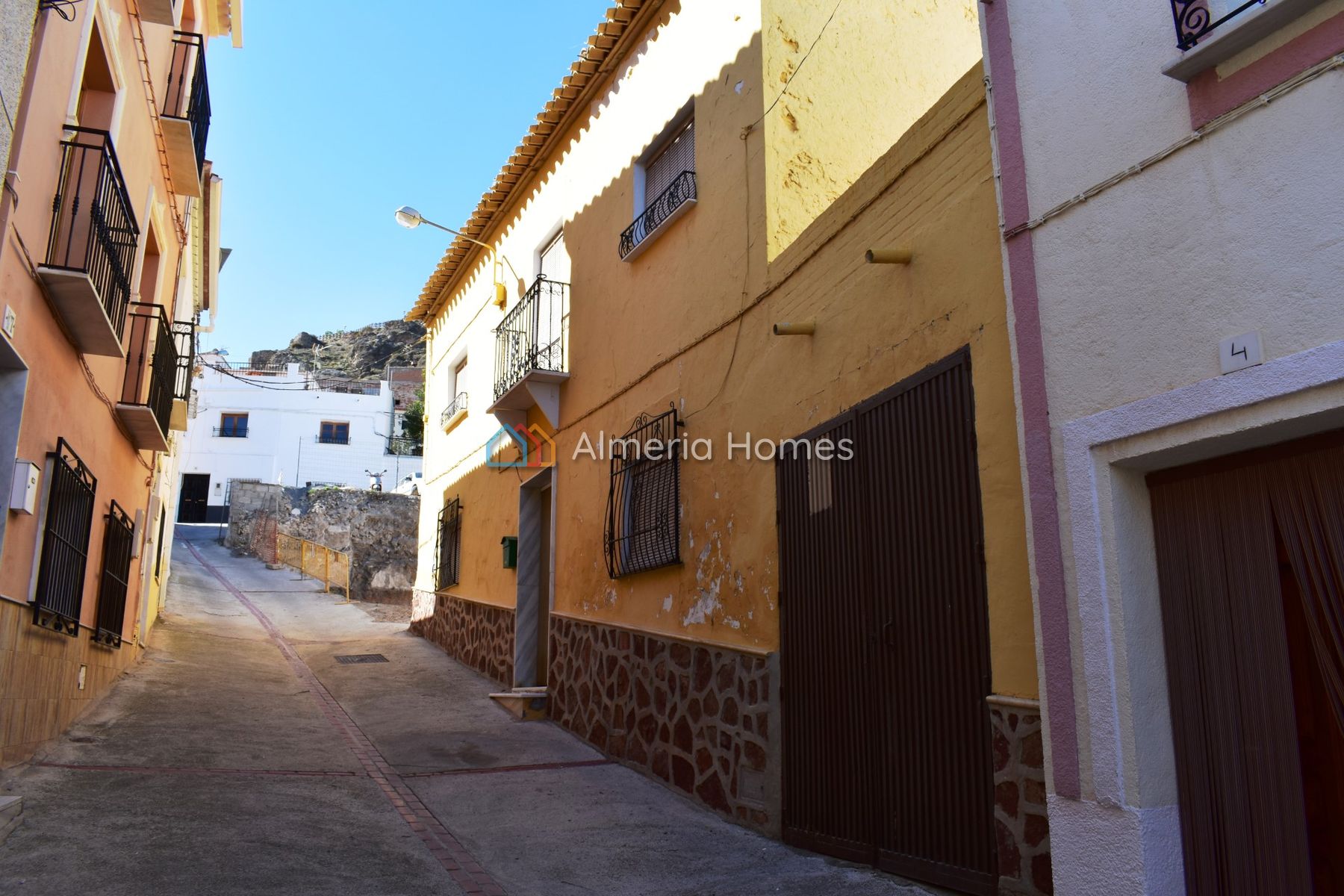 Casa Piqui — Village House for sale in Estacion de Purchena, Almeria — Image #2