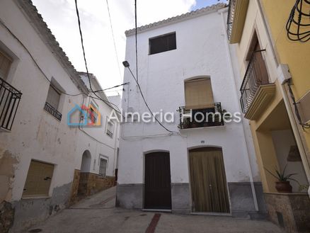 Casa Cuarenta: Town House in Purchena, Almeria