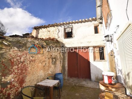 Cortijo Callejon: Village House in Los Cerricos, Almeria