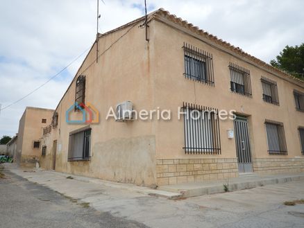 Cortijo Platinum: Landhuis in Zurgena, Almeria