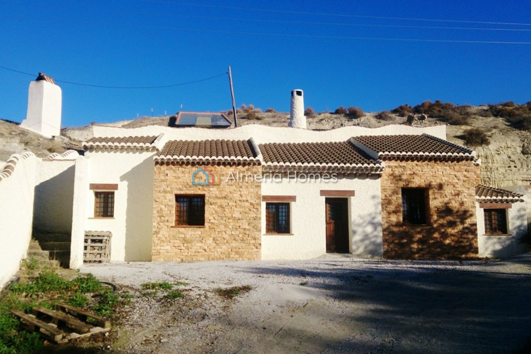 Cave House Dreams — Cave House for sale in Cullar de Baza, Granada — Image #1