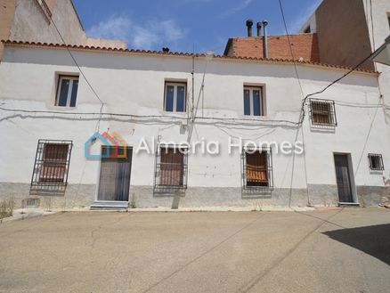 Cortijo Veinte: Town House in Oria, Almeria