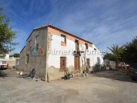 Cortijo Algarrobo: Country House in Arboleas, Almeria