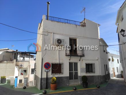 Village House Chimp: Casa de pueblo en Lucar, Almeria