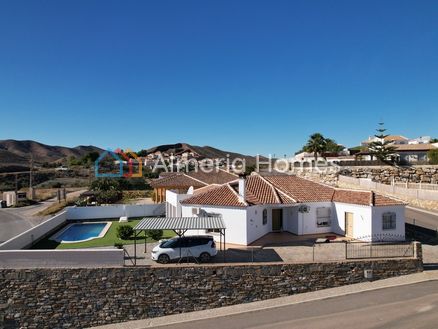 Villa Limones: Villa in Arboleas, Almeria