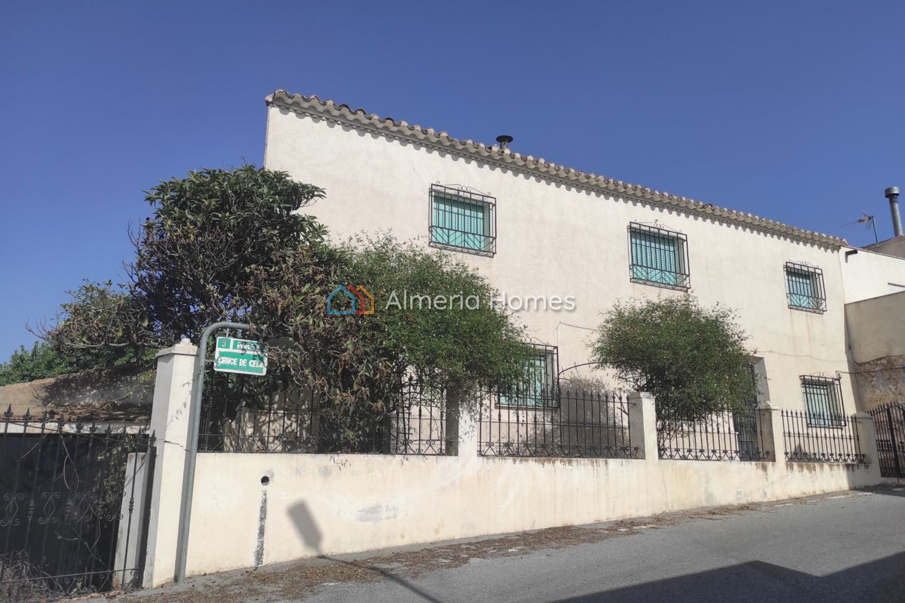Cortijo Simon &mdash; Dorpshuis te koop in Cela, Almeria — Afbeelding #1