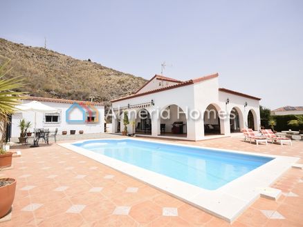 Villa Spectacular: Villa in Arboleas, Almeria