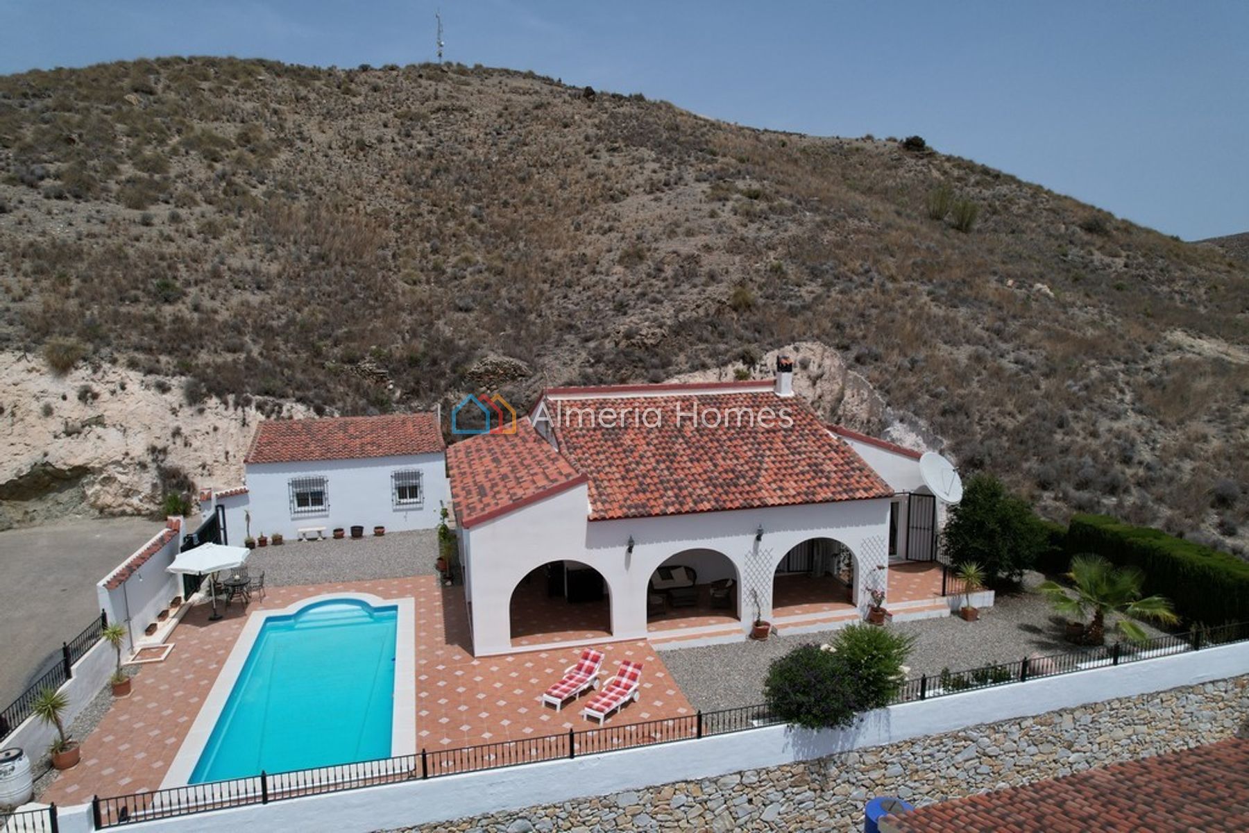 Villa Spectacular — Villa under offer in Arboleas, Almeria — Image #3