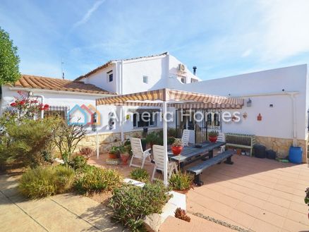 Cortijo Encantador: Country House in Albox, Almeria