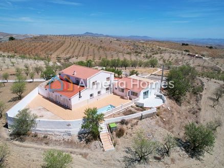 Cortijo Crisantemo: Country House in Albox, Almeria