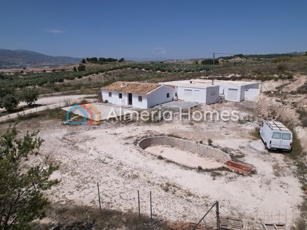 Cortijo Eucalipto: Country House in Somontin, Almeria