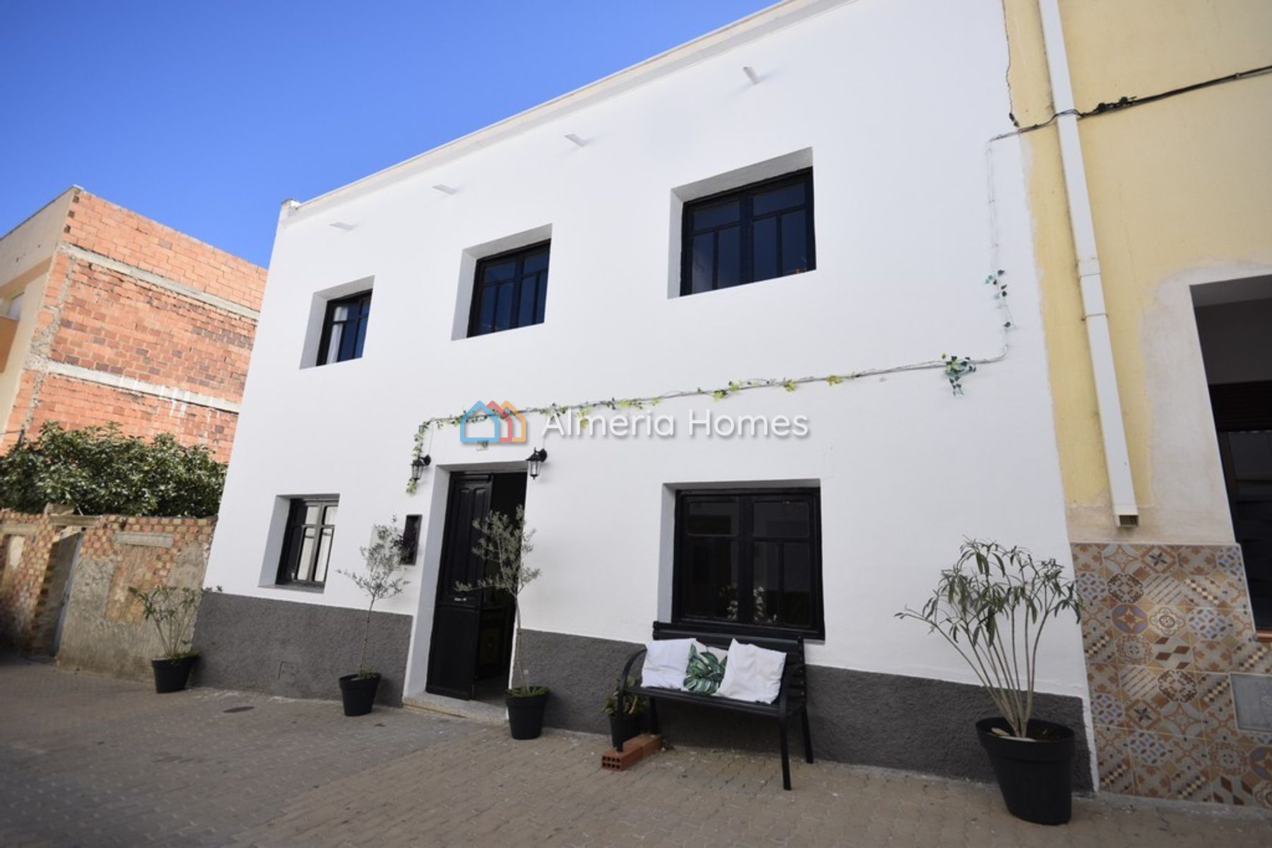 Casa Peacock — Town House under offer in Purchena, Almeria — Image #1