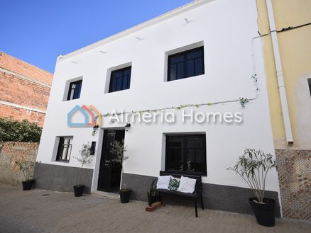 Casa Peacock: Town House in Purchena, Almeria