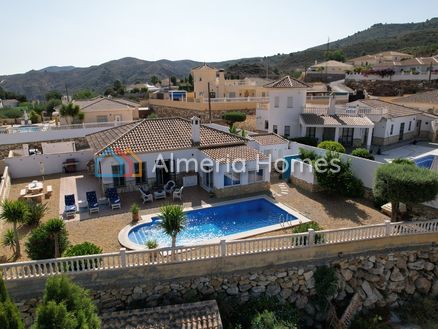 Villa Plumas: Villa in Arboleas, Almeria