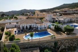 Villa Plumas: Villa en venta en Arboleas, Almeria