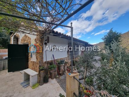 Cortijo Nispero: Country House in Purchena, Almeria