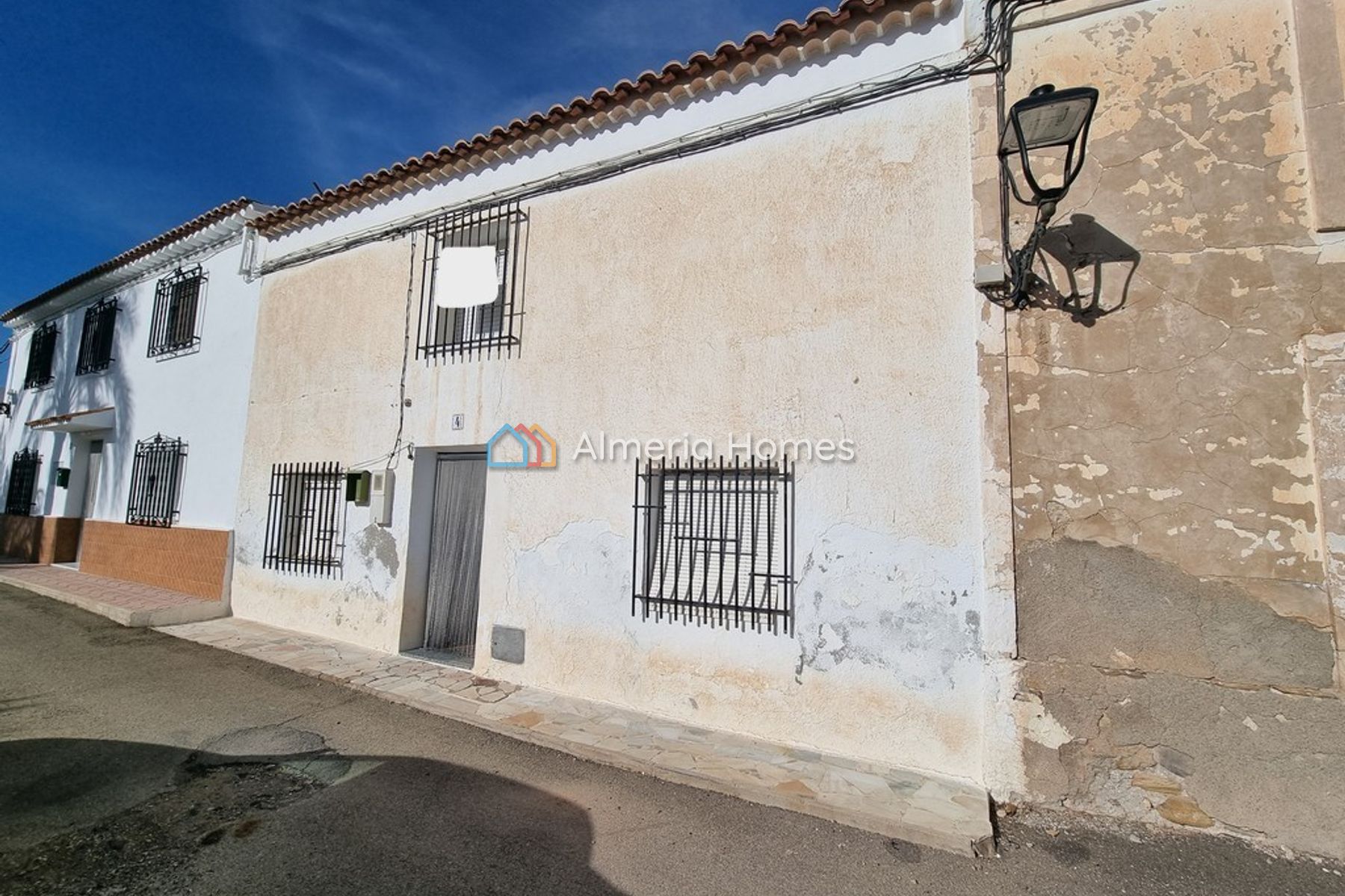 Cortijo Tamarillos — Country House for sale in Zurgena, Almeria — Image #1