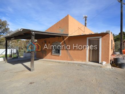 Cortijo Sapodilla: Country House in Purchena, Almeria