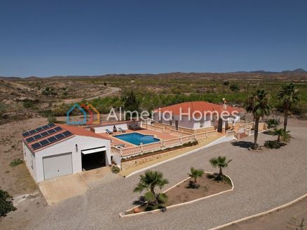 Villa Pensamiento: Villa in Partaloa, Almeria