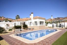 Villa Poppy: Villa a vendre en Arboleas, Almeria