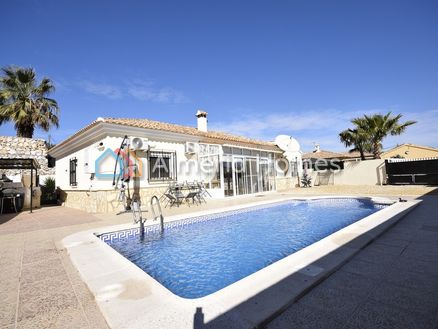 Villa Holly: Villa in Arboleas, Almeria