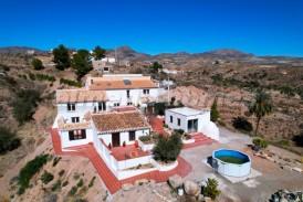 Cortijo Essence: Maison de campagne a vendre en Oria, Almeria