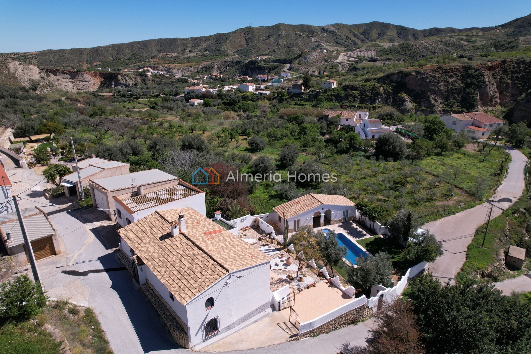 Cortijo Salvia &mdash; Landhuis gereserveerd in Arboleas, Almeria — Afbeelding #3