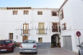 Casa Porchecito: Village House for sale in Somontin, Almeria