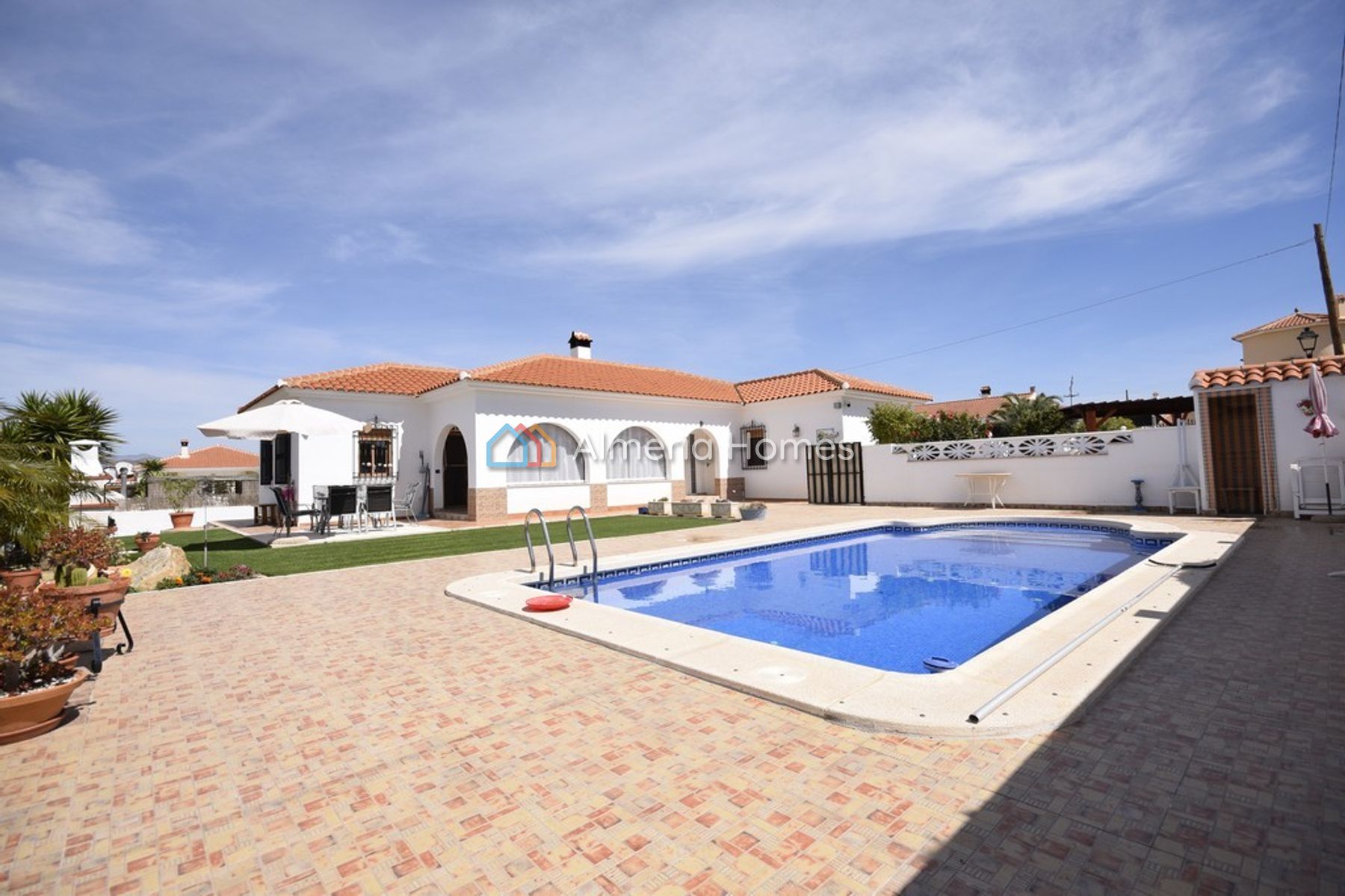 Villa Parrot — Villa under offer in Arboleas, Almeria — Image #1