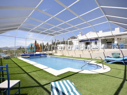 Villa Lilaila: Villa in Oria, Almeria