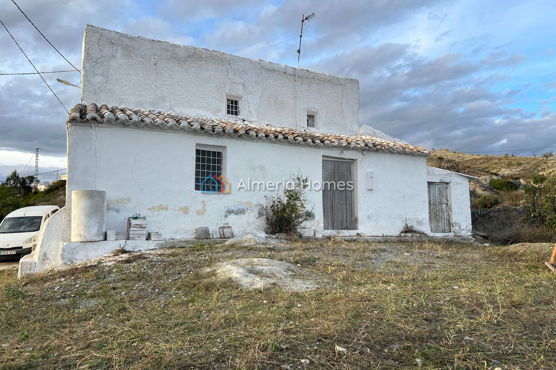 Cortijo Victoria &mdash; Landhuis te koop in Oria, Almeria — Afbeelding #1