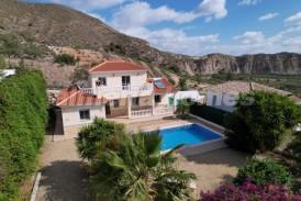 Villa Puma: Villa a vendre en Arboleas, Almeria