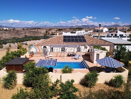 Villa Iris: Villa in Albox, Almeria