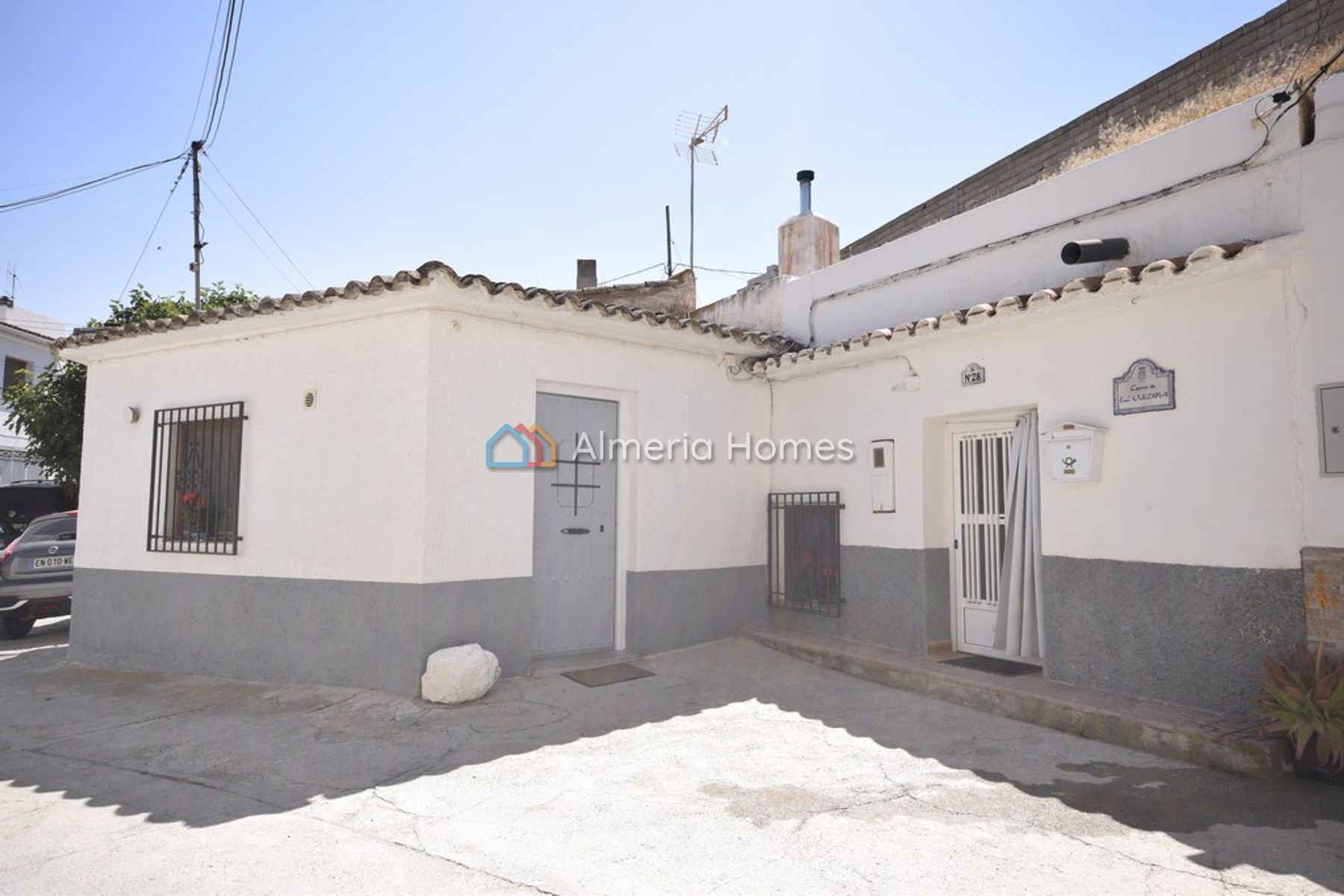 Casa Cueva Gaviota — Cave House for sale in Baza, Granada — Image #1