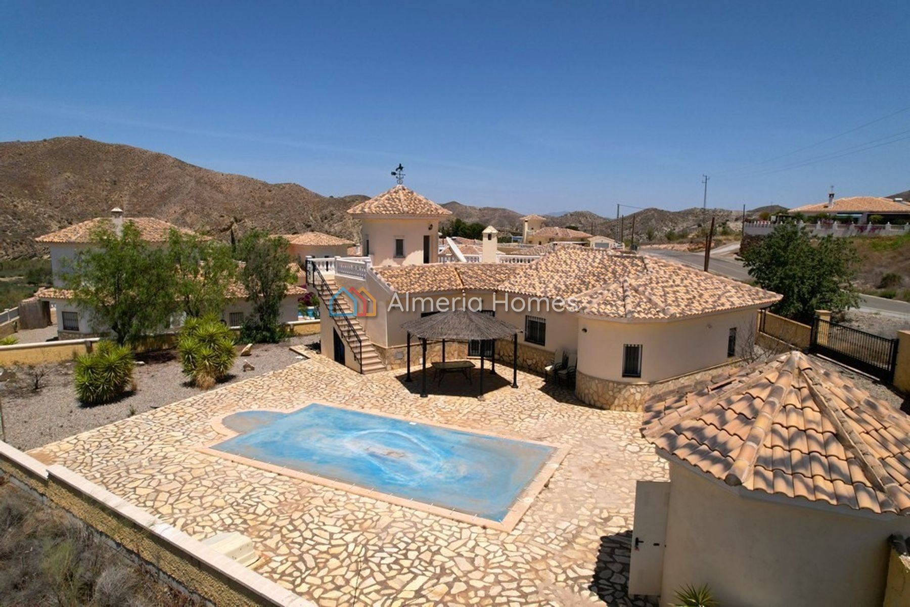 Villa Breeze — Villa under offer in Arboleas, Almeria — Image #1