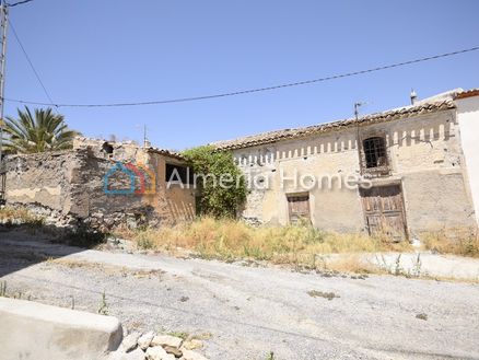 Cortijo Cecilia 2: Country House in Oria, Almeria