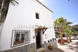 Casa Echo: Stadswoning te koop in Albanchez, Almeria