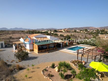 Villa Layla: Villa in Albox, Almeria