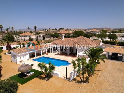 Villa Gold: Villa in Albox, Almeria