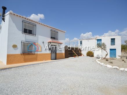 Cortijo Daisy : Country House in Velez Rubio, Almeria