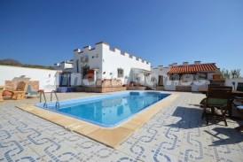 Villa Castillo: Villa en venta en Oria, Almeria