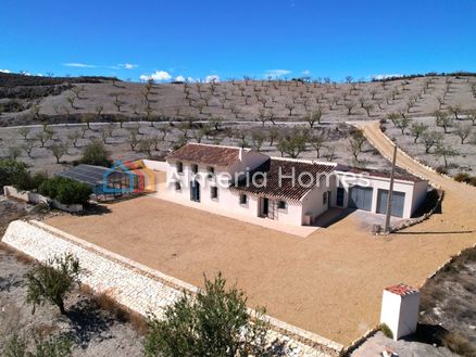 Cortijo Izzy: Villa in Albox, Almeria